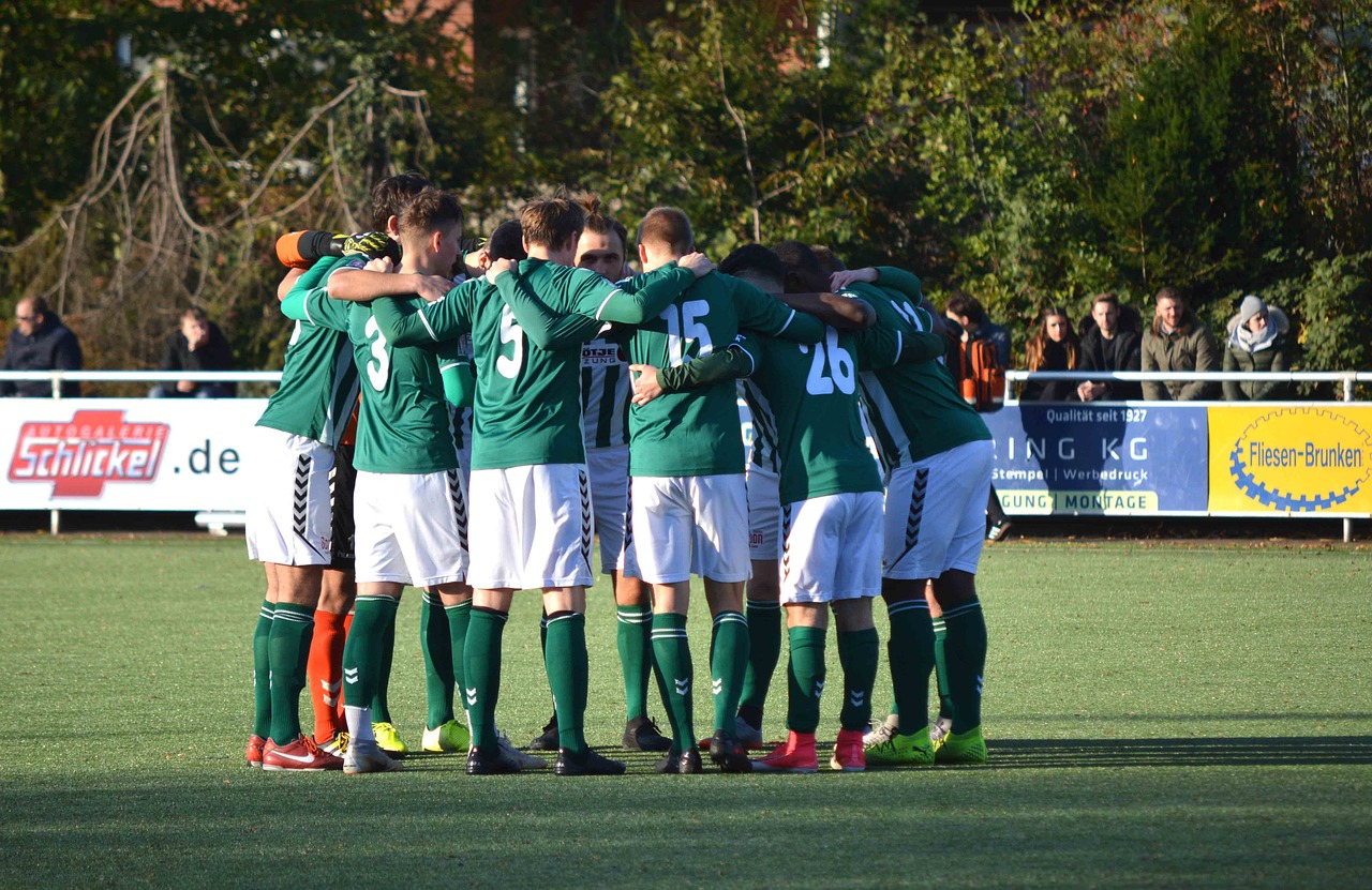 如何在具有竞争优势的前提下通过管理遏制技术支持？